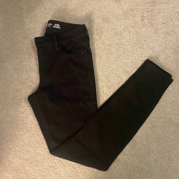 2 skinny jeans worn maybe once or twice size 07 (Ardene and old navy) - Picture 2 of 3